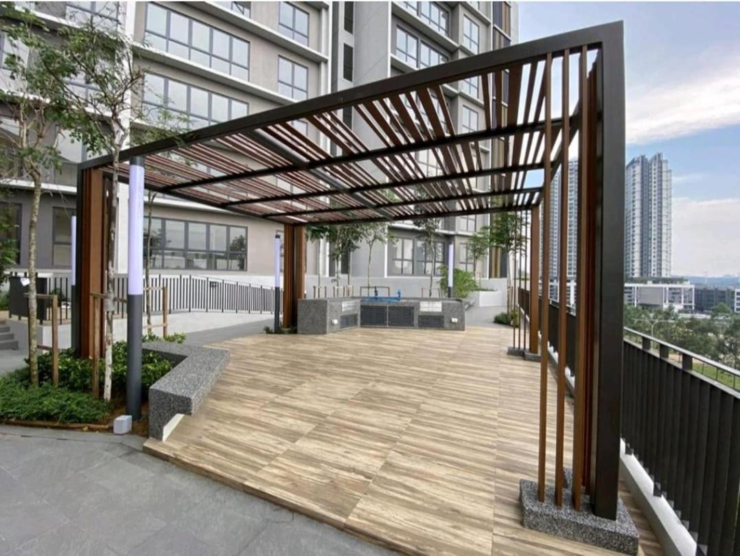 The Clio 2 Residences, Beside Conezion, Beside Ioi City Mall, Opposite Serdang Hospital, Beside Uniteen And Upm, Putrajaya Exterior foto