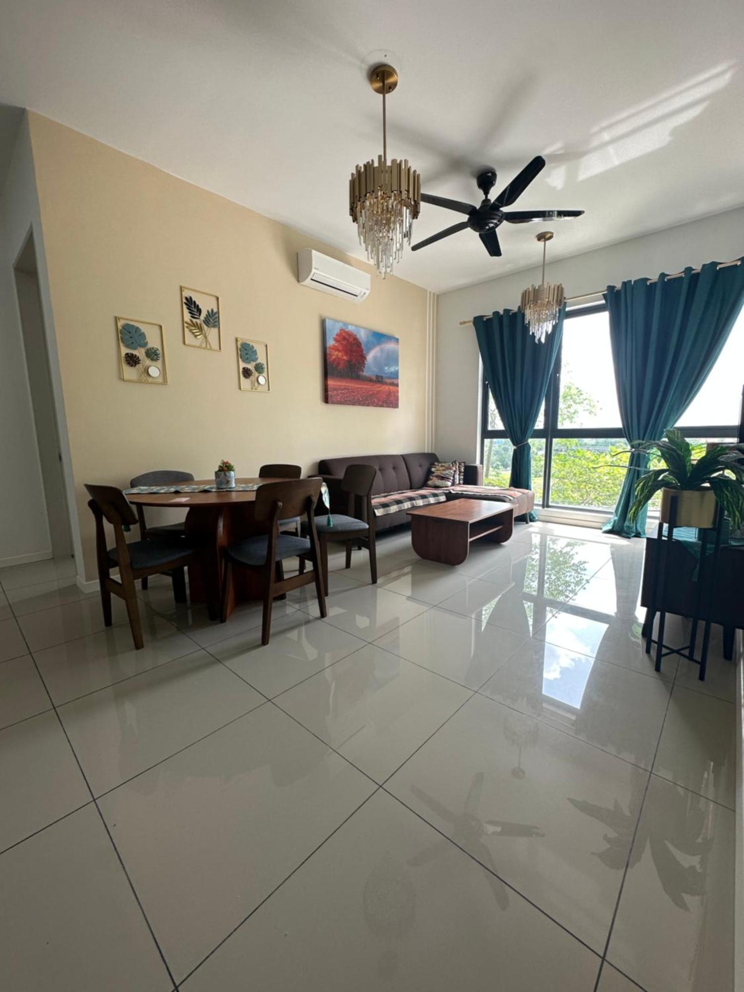 The Clio 2 Residences, Beside Conezion, Beside Ioi City Mall, Opposite Serdang Hospital, Beside Uniteen And Upm, Putrajaya Exterior foto
